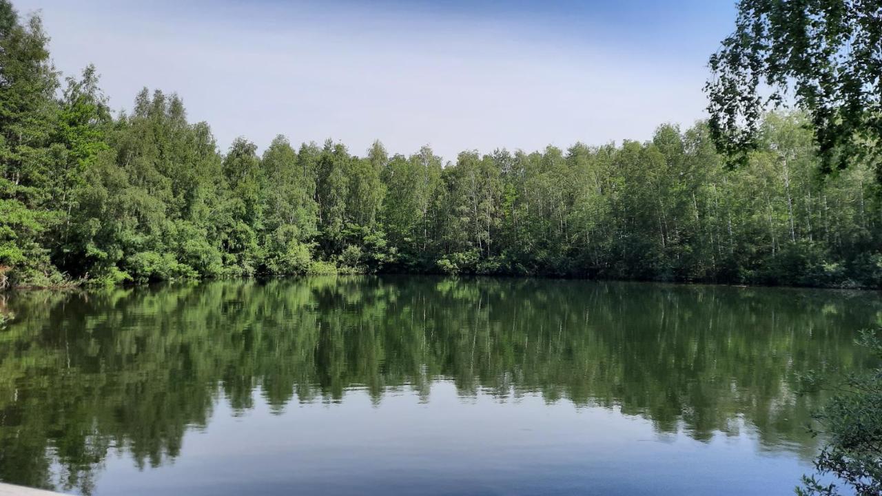Seestern - Ferienhaus Am Quendorfer See Шютторф Экстерьер фото